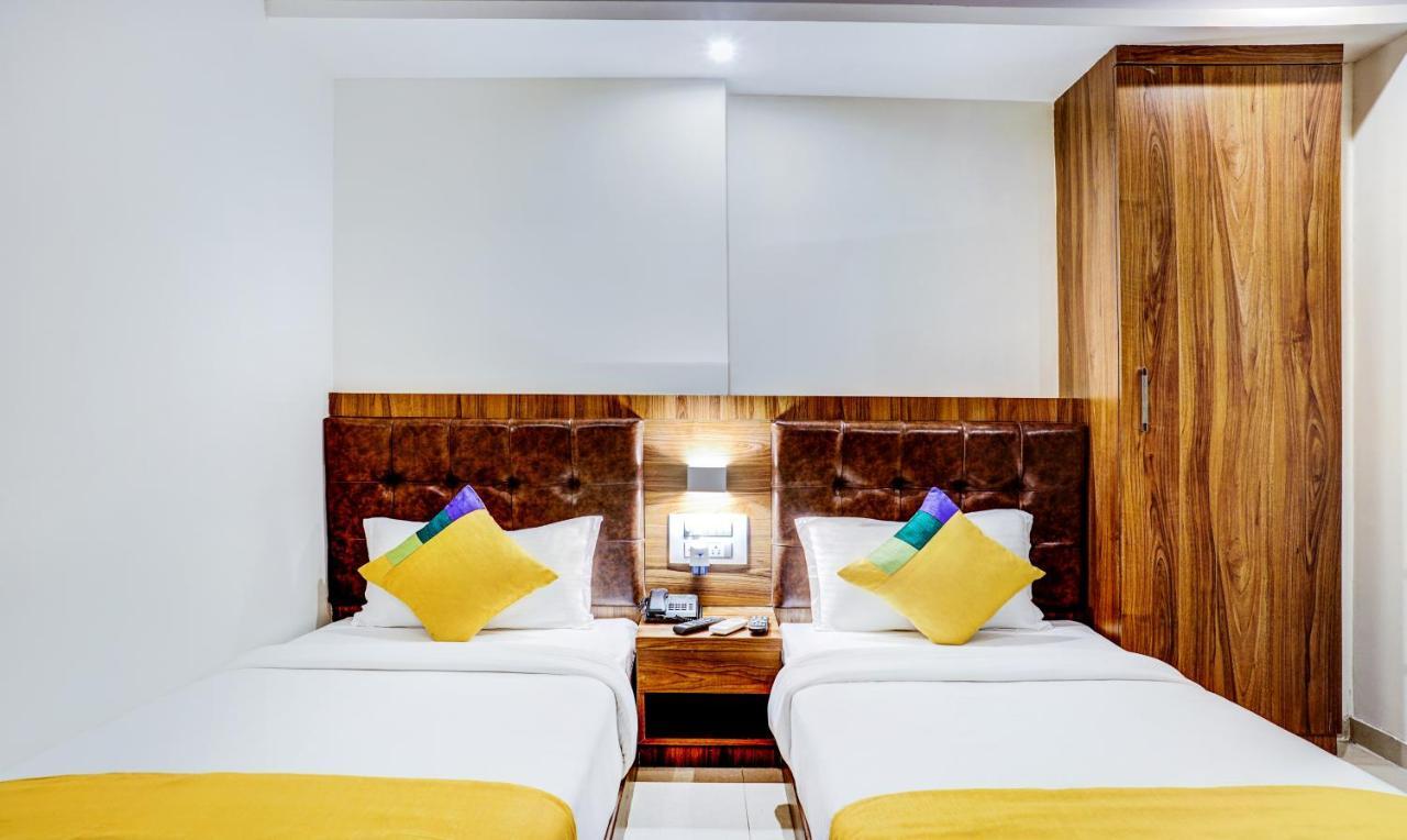 Treebo Trip Seven Olives Andheri Bombaim Exterior foto